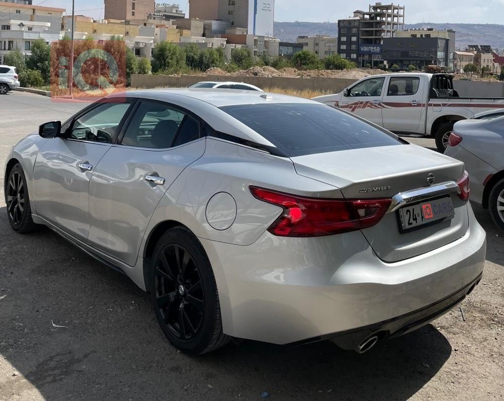 نيسان ماكسيما